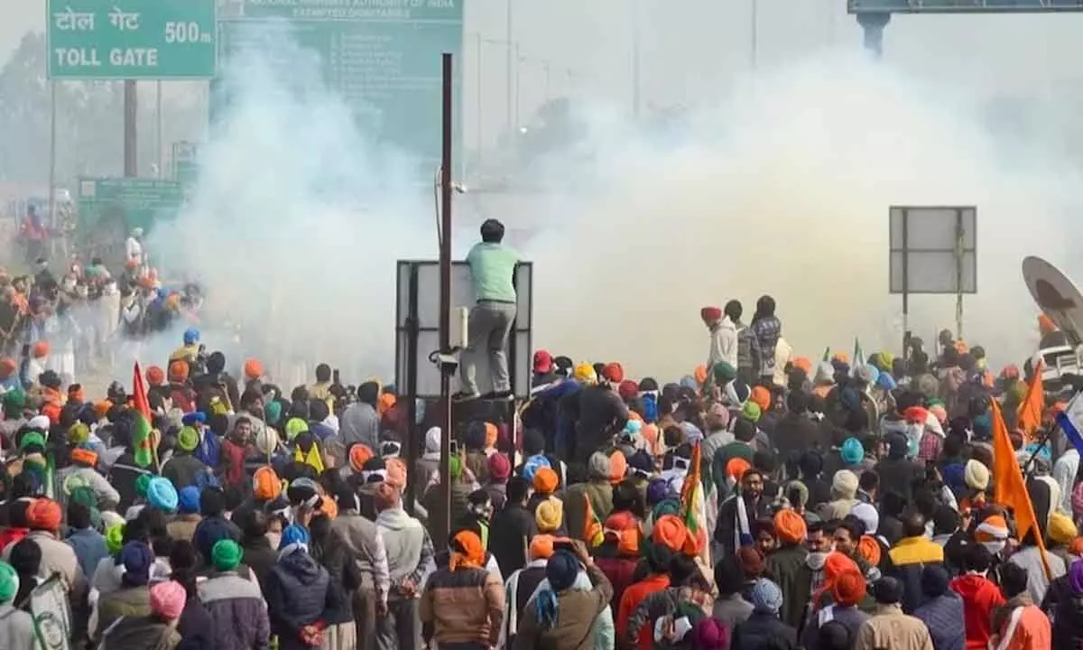 Protest Continues: Farmers March Towards Delhi Despite Heavy Police Deployment