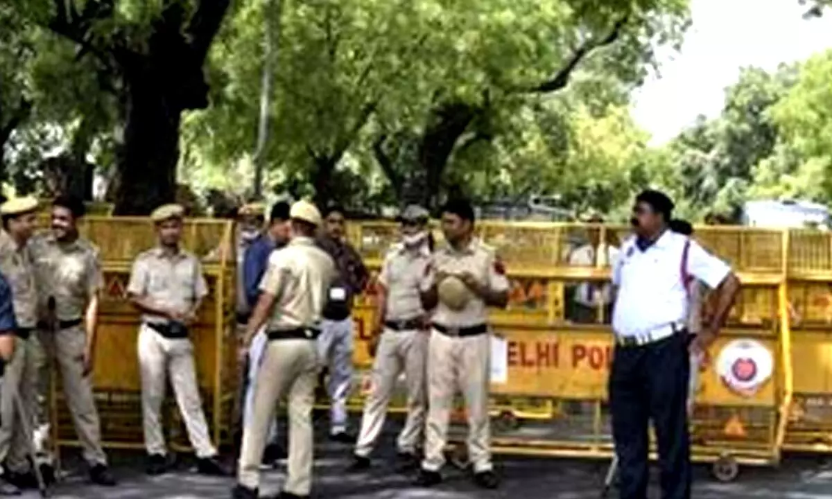 Security tightened at Delhi HC after bomb threat