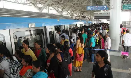 Hyderabad: Crammed ride in Metro gives harrowing time to commuters Hyderabad: Crammed ride in Metro gives harrowing time to commuters