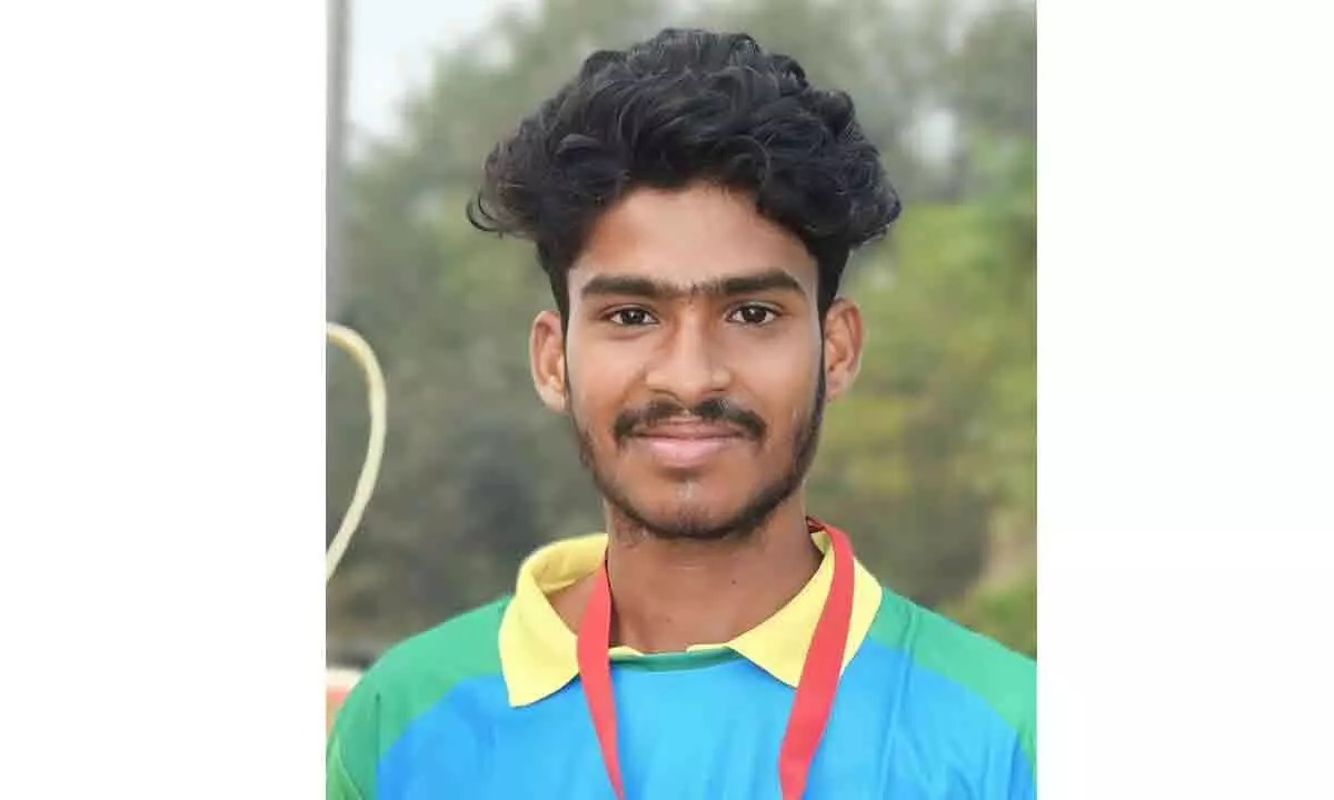 Vizianagaram: Young cricketer  from village impresses experts