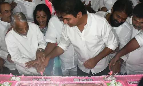 BRS celebrates KCR’s birthday