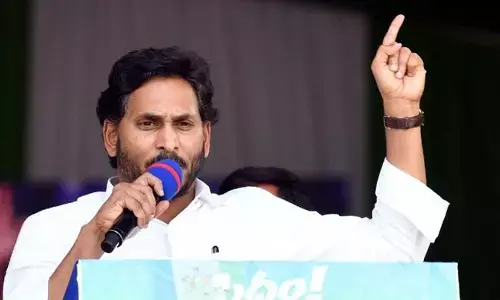 YS slams Naidu at Rapatadu Siddham meeting, says war is between credibility and deception