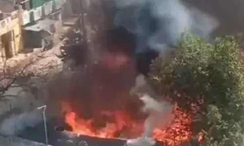 Fire breaks  out at  a house in Karimnagar, no casualties