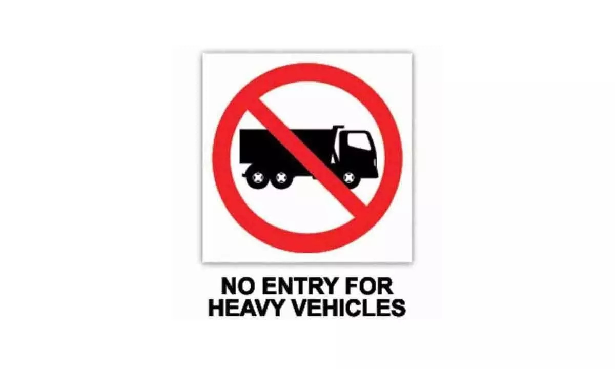 Hyderabad: City police imposes restrictions on heavy vehicles