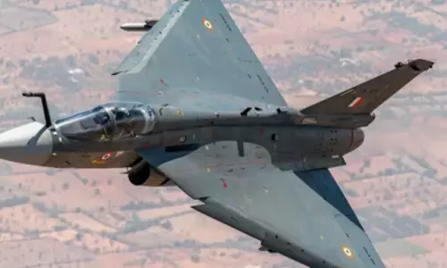 LCA Tejas to get futuristic weapons, sensors; MoU inked