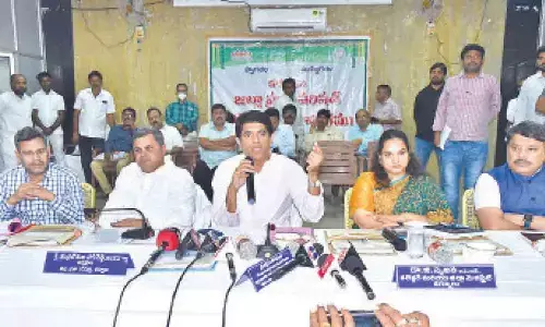 Kurnool: Officials told to address drinking water woes