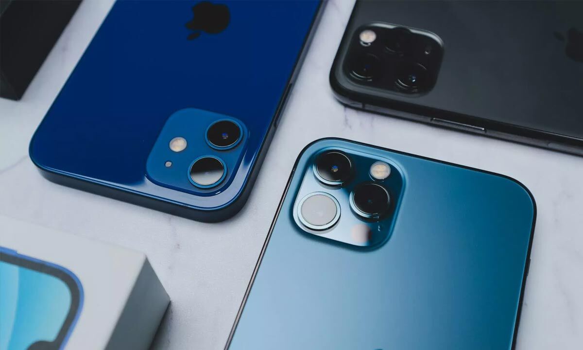 In 2023, 7 iPhone Models Lead Top 10 Smartphone Sales; Surpass All