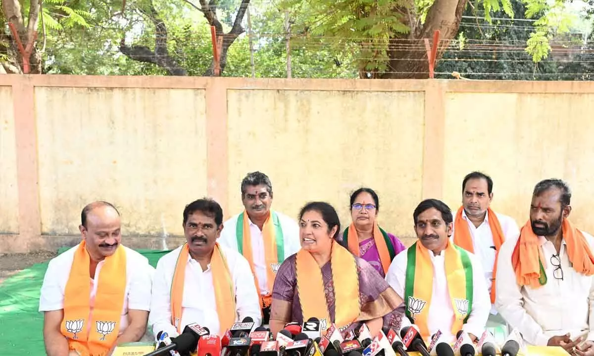 BJP focuses on strengthening party, holds meeting in Eluru