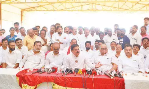 Tadepalligudem: Jagan hiring choppers a waste of public money, slams JSP