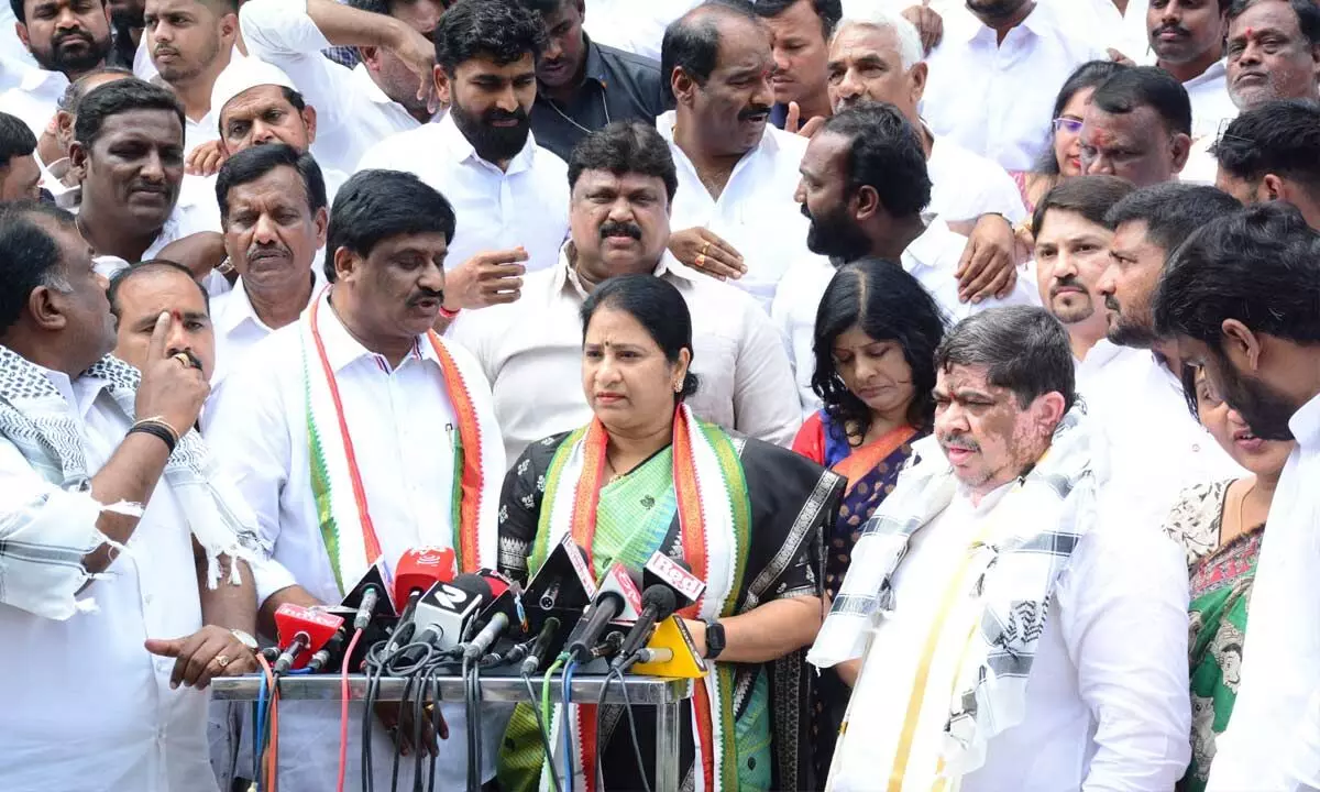 Hyderabad Dy Mayor, her husband join Congress
