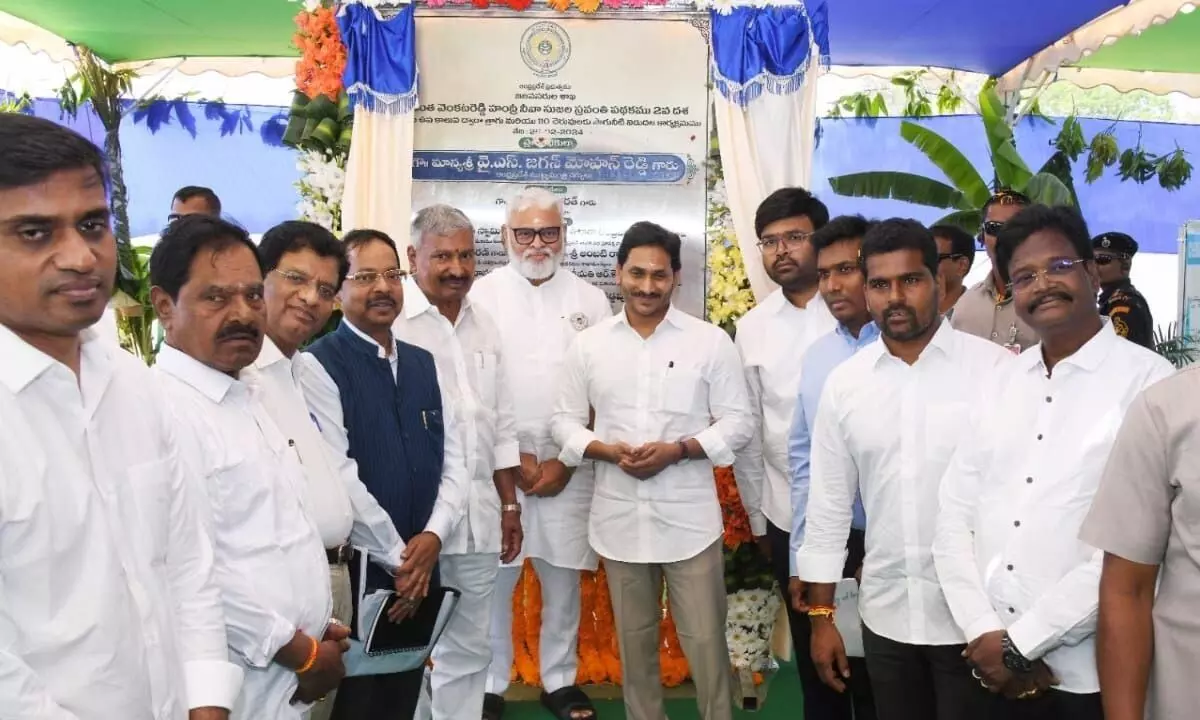 CM YS Jagan Mohan Reddy with Ministers Ambati Rambabu, P Ramachandra Reddy, K Narayana Swamy, Collector S Shan Mohan and others after unveiling the plaque of Kuppam branch canal on Monday.