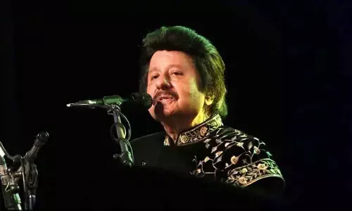 ‘Jeeye Toh Jeeye Kaise Bin Aap Ke’: Ghazal King Udhas no more