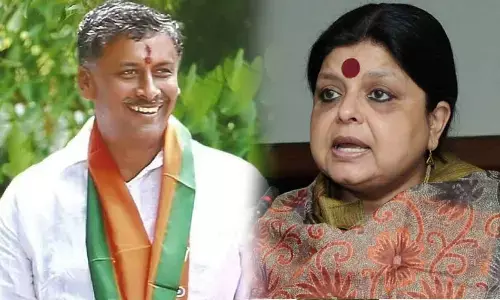 Deepa Dasmunshi sends legal notice to NVSS Prabhakar