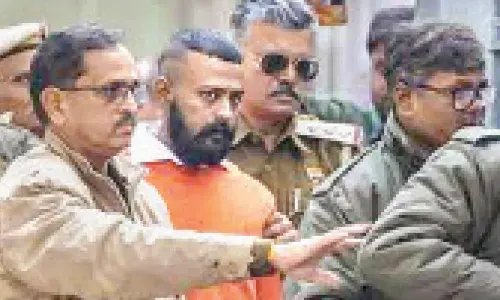 New Delhi: Conman says will contest election against Arvind Kejriwal