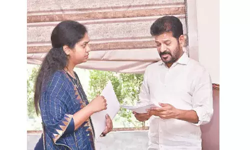 Narayanpet MLA Chittem Parnika Reddy meeting with CM Revanth seeking support for various development works in Narayanpet constituency