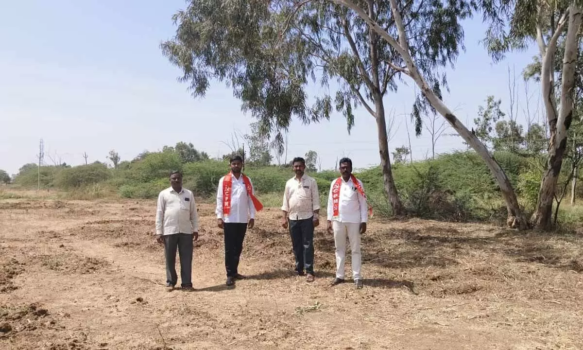 CPM leaders in Hindupur urges authorities to take action against land encroachments