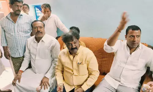 Kotla Raghavendra Reddy pays homage to Rama Subbaiah