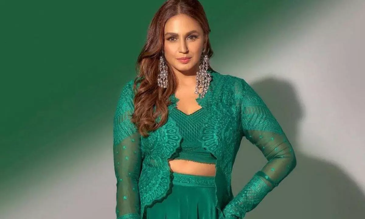 Huma Qureshi in her ‘queen era’, flaunts green look for ‘Maharani 3’ promos