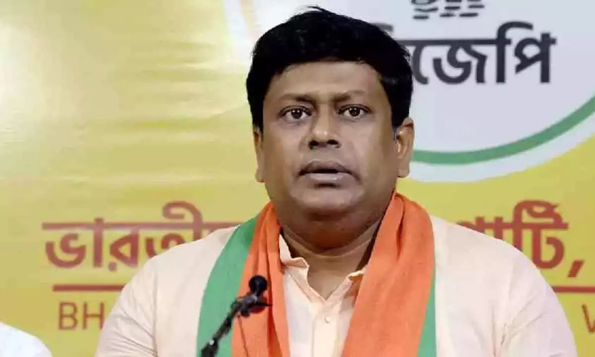 Bengal BJP chief injured as car in his convoy meets with accident
