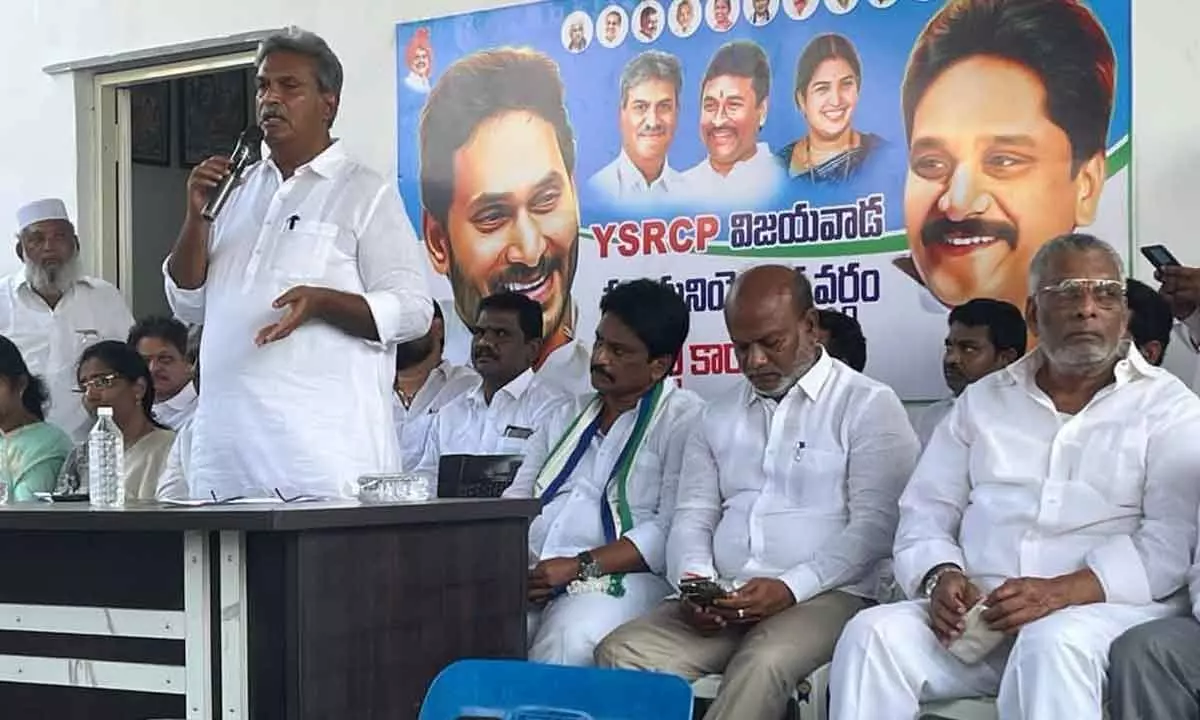 Vijayawada MP and YSRCP Vijayawada Lok Sabha candidate Kesineni Nani speaking at the YSRCP office at Bhavanipuram in Vijayawada on Sunday