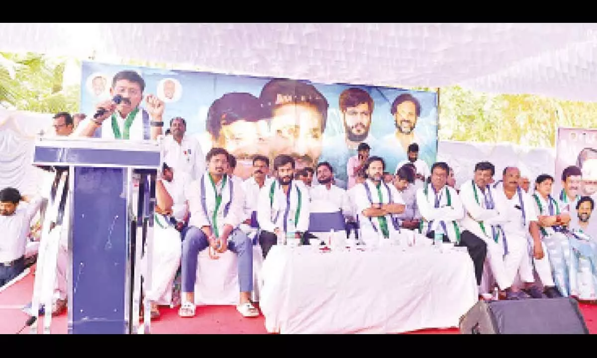 Udayagiri constituency YSRCP in-charge Mekapati Rajagopal Reddy speaking at a meeting in Bangalore on Sunday