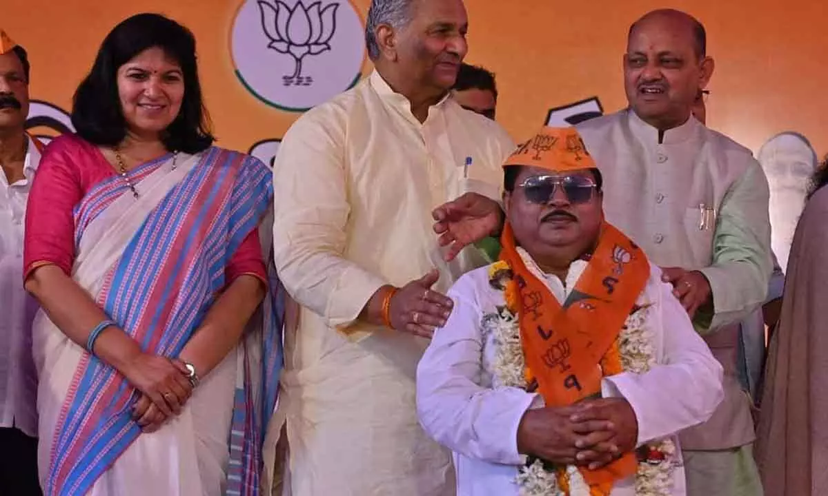 Five-time MLA Arabinda Dhali quits BJD, joins BJP