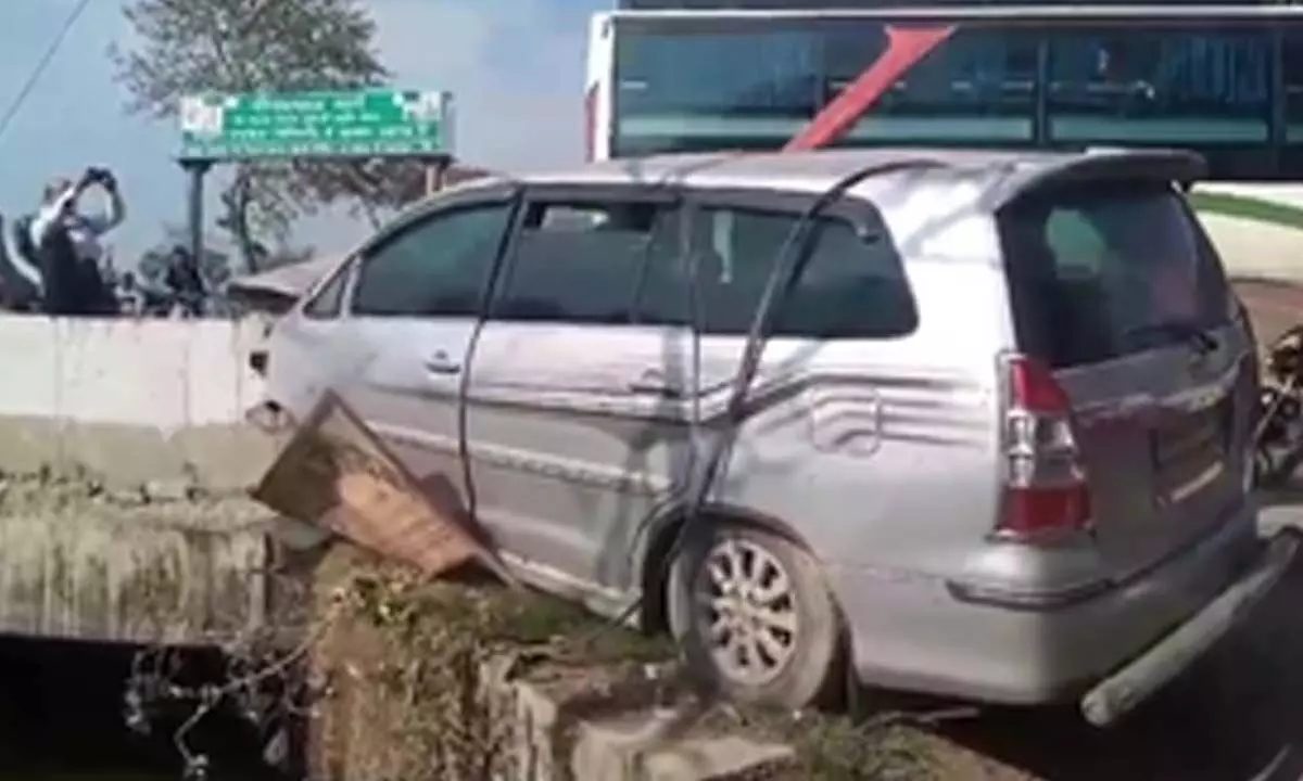 Three of a family die in car crash in Bihars Motihari