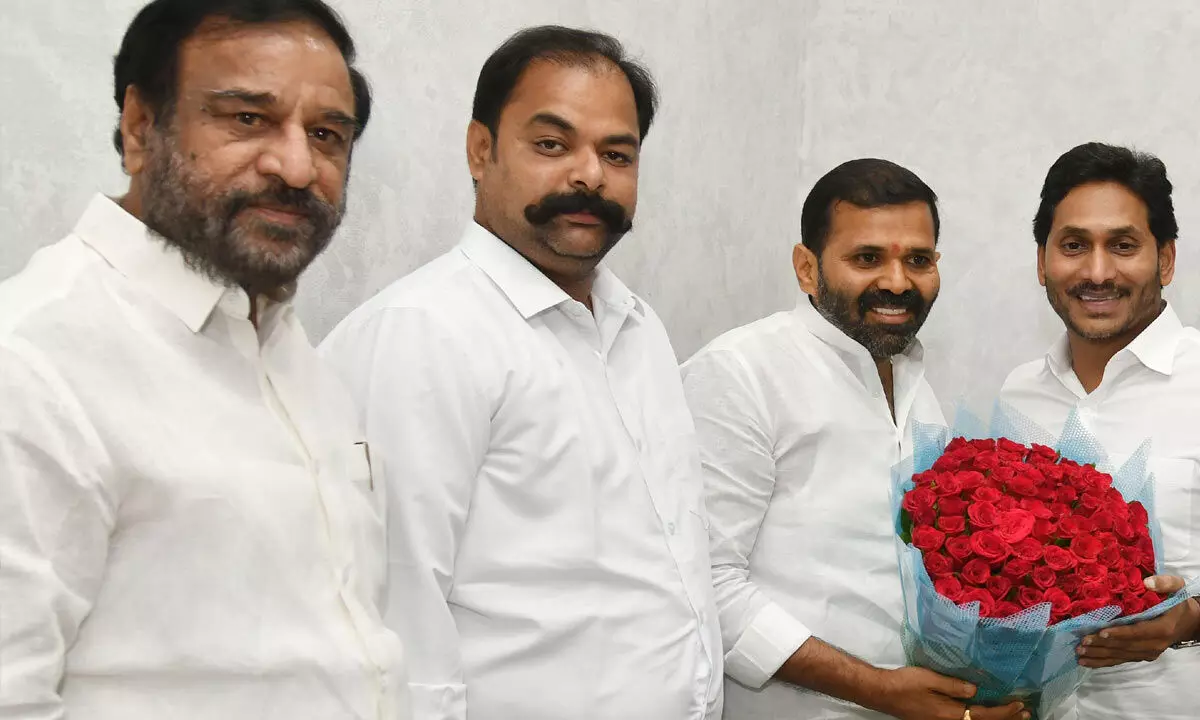 Allagadda BJP in-charge Bhuma Kishore Reddy and others joining the YSRCP in the presence of Chief Minister Y S Jagan Mohan Reddy at the latter’s camp office  in Tadepalli on Monday