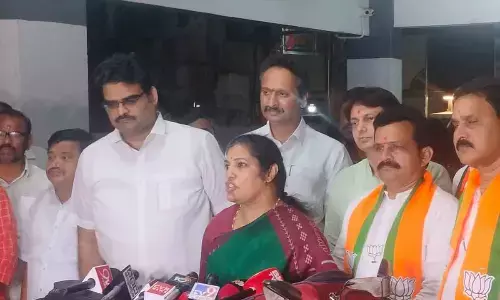 BJP State president Daggubati Purandeswari addressing the media at the State party office in Vijayawada on Sunday