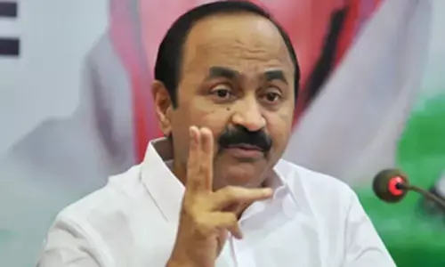 Kerala student death case: Cong demands probe by Kerala HC, CMs resignation