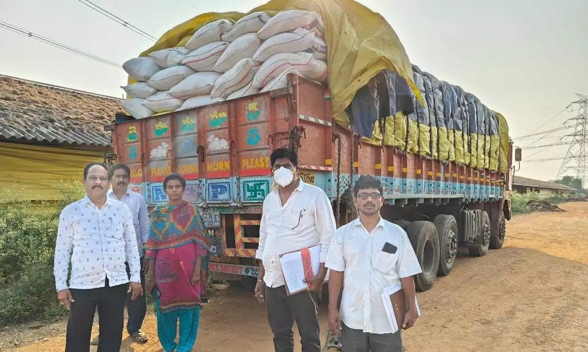 Eluru: 30 tonnes of PDS rice seized