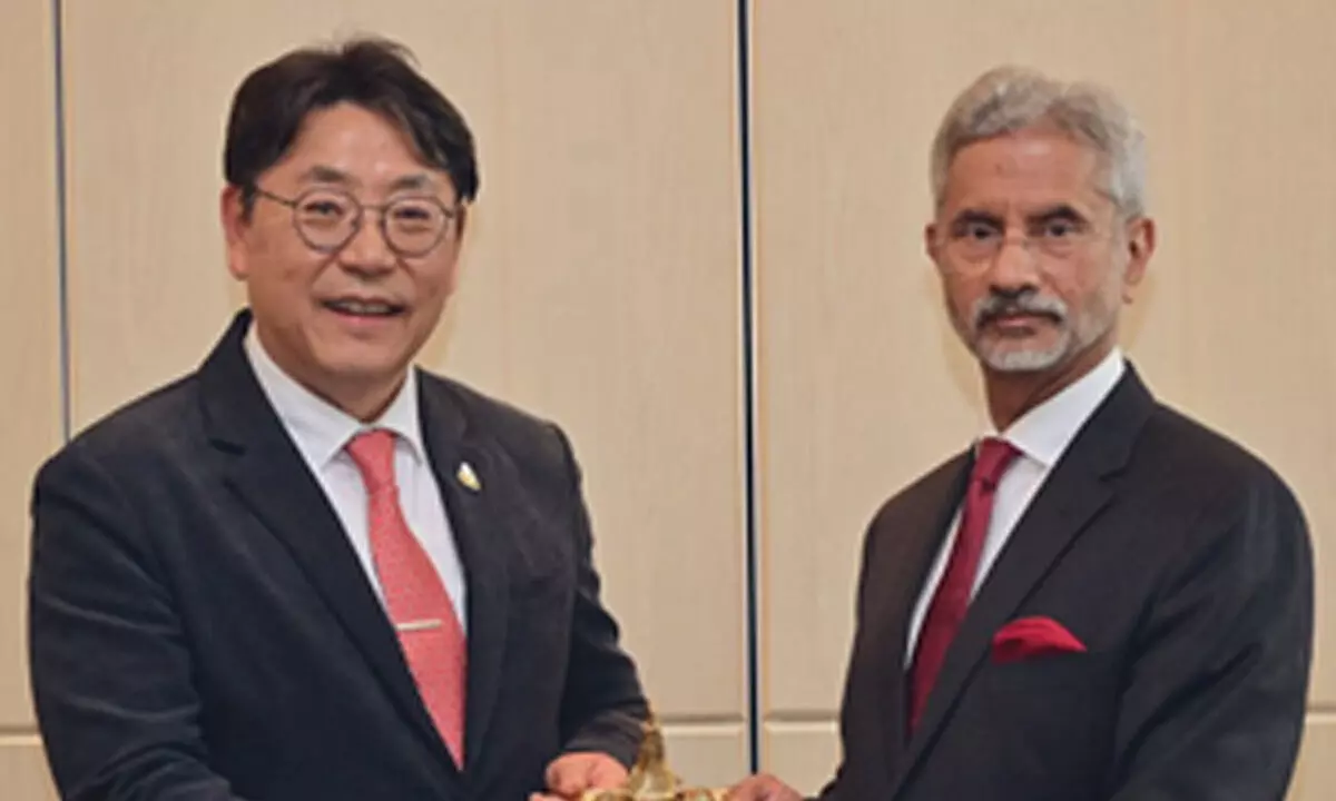 EAM Jaishankar meets Mayor of Korean city with Ayodhya connect
