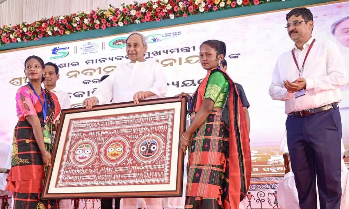 CM lays stone for Rs 100 cr Adivasi Bhawan