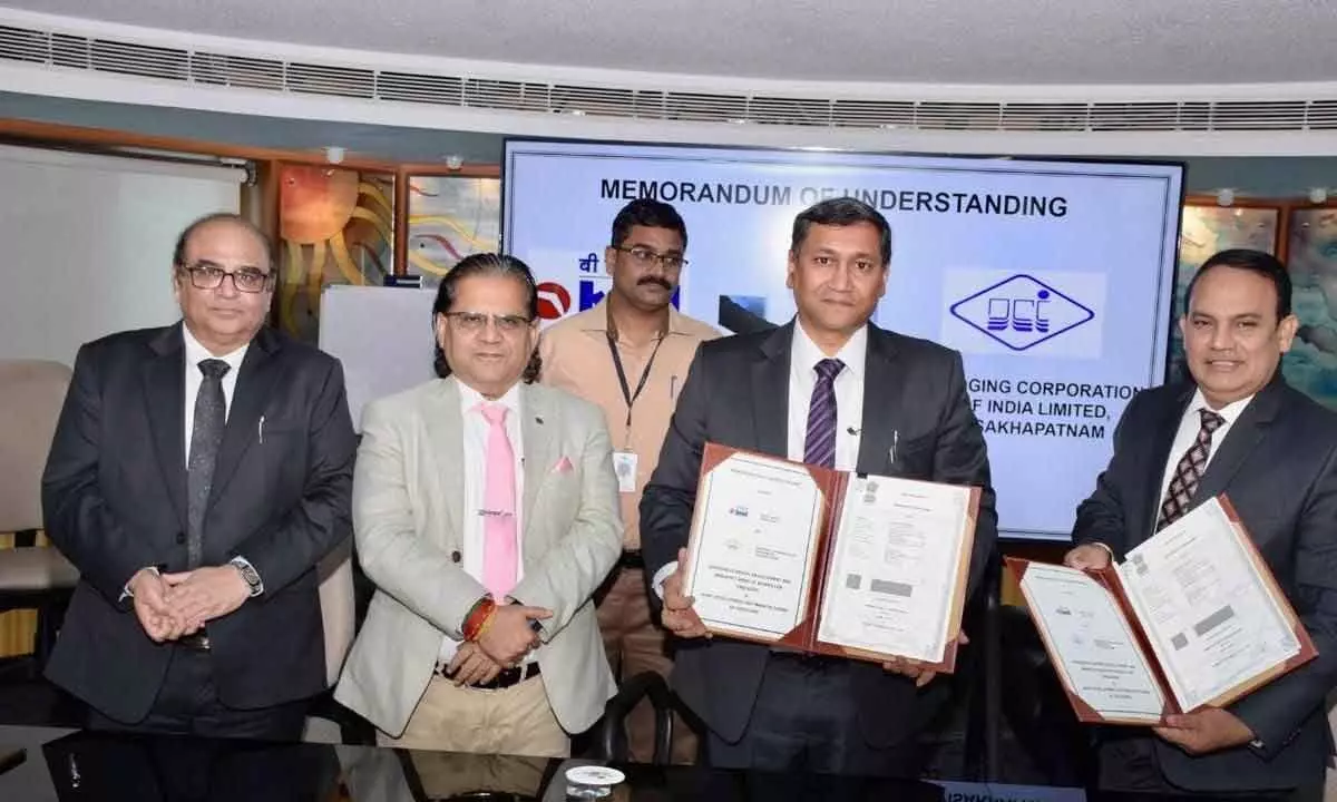 Representatives of DCIL and BEML signing a MoU in Bengaluru on Thursday