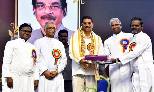 Mizoram Guv exhorts students to become entrepreneurs