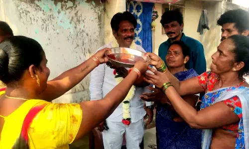 MVV Satyanarayana pays visit to GVMC ward 19 and addresses problems