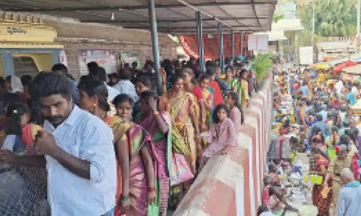 Vizianagaram: Heavy rush witnessed at temples of Lord Siva