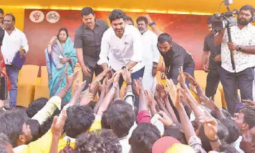 Puttaparthi: Lokesh promises 20 lakh jobs, Rs 3,000 jobless dole