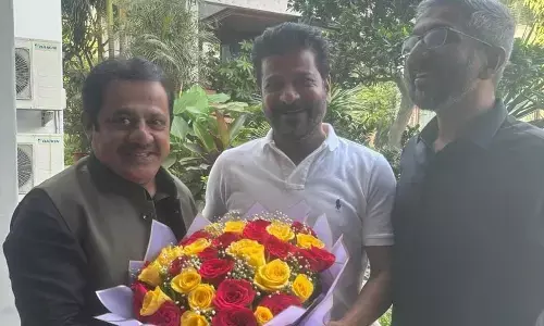 Lok Sabha polls: Karnataka Minister Zameer Ahmed Khan discusses with Telangana CM