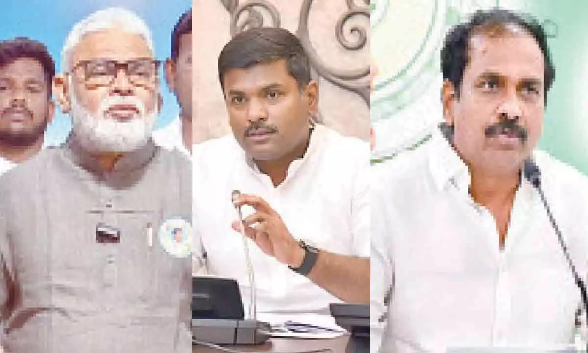 Vijayawada: YSRCP leaders scoff at 3-party alliance