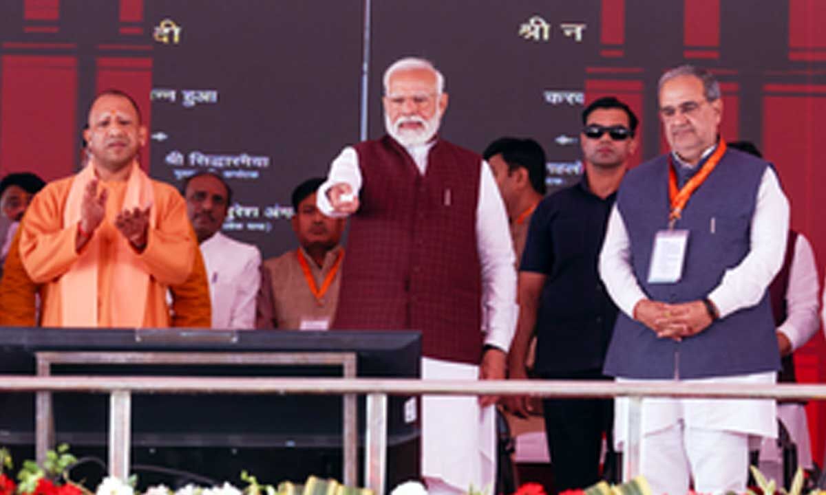 PM Modi inaugurates 15 airport projects worth Rs 9,800 cr, emphasises ...