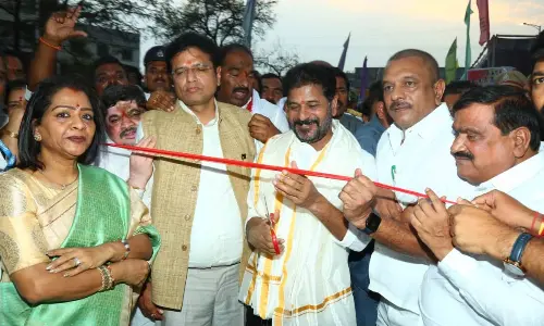 Anyone hindering devpt will be externed from TS, warns CM