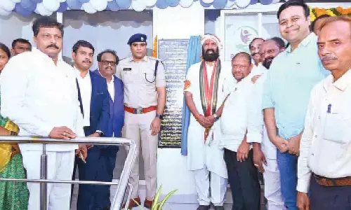 Suryapet: Uttam Kumar Reddy whirlwind tour in district