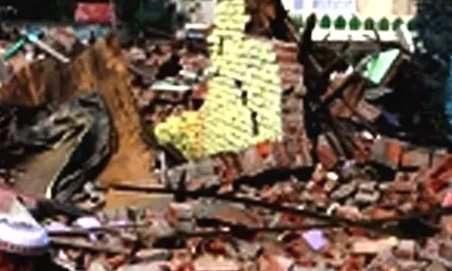 Junagadh Municipal Corporation clears illegal encroachment including disputed dargah