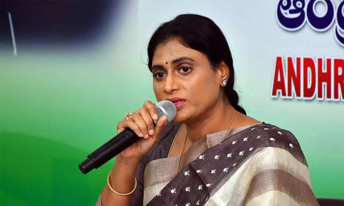 YSRCP having secret pact with BJP, alleges Sharmila