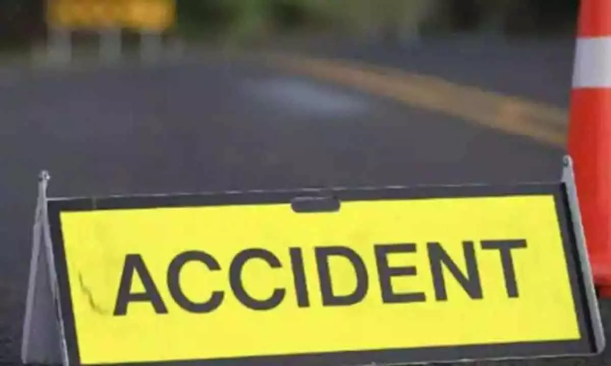 One dead after lorry overturns on Pendurthi National Highway in Vizag