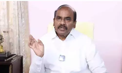 Prathipati consoles accident victims