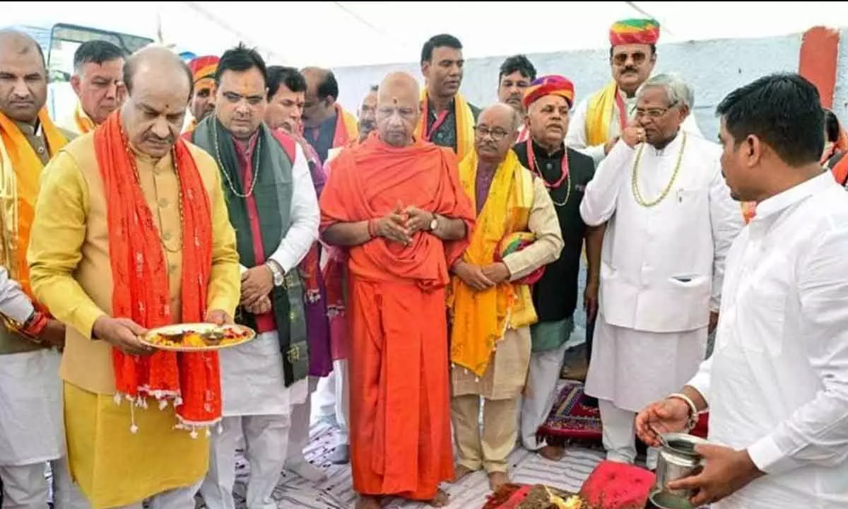 Speaker, Raj CM offer prayers at Ram temple