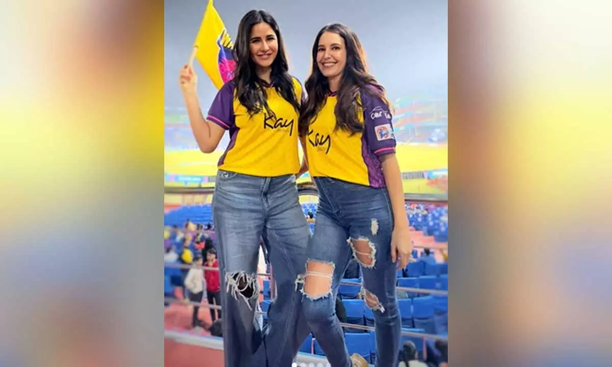 UP Warriorz fan Katrina shares pictures with sister Isabelle from WPL match