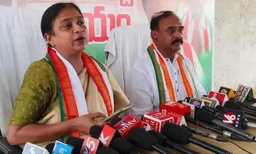 Warangal: Educationist Sunitha seeks Congress ticket